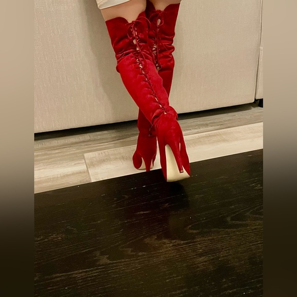 New! Thigh-high, red suede, lace up back with side zipper platform heeled Boots - Picture 3 of 13